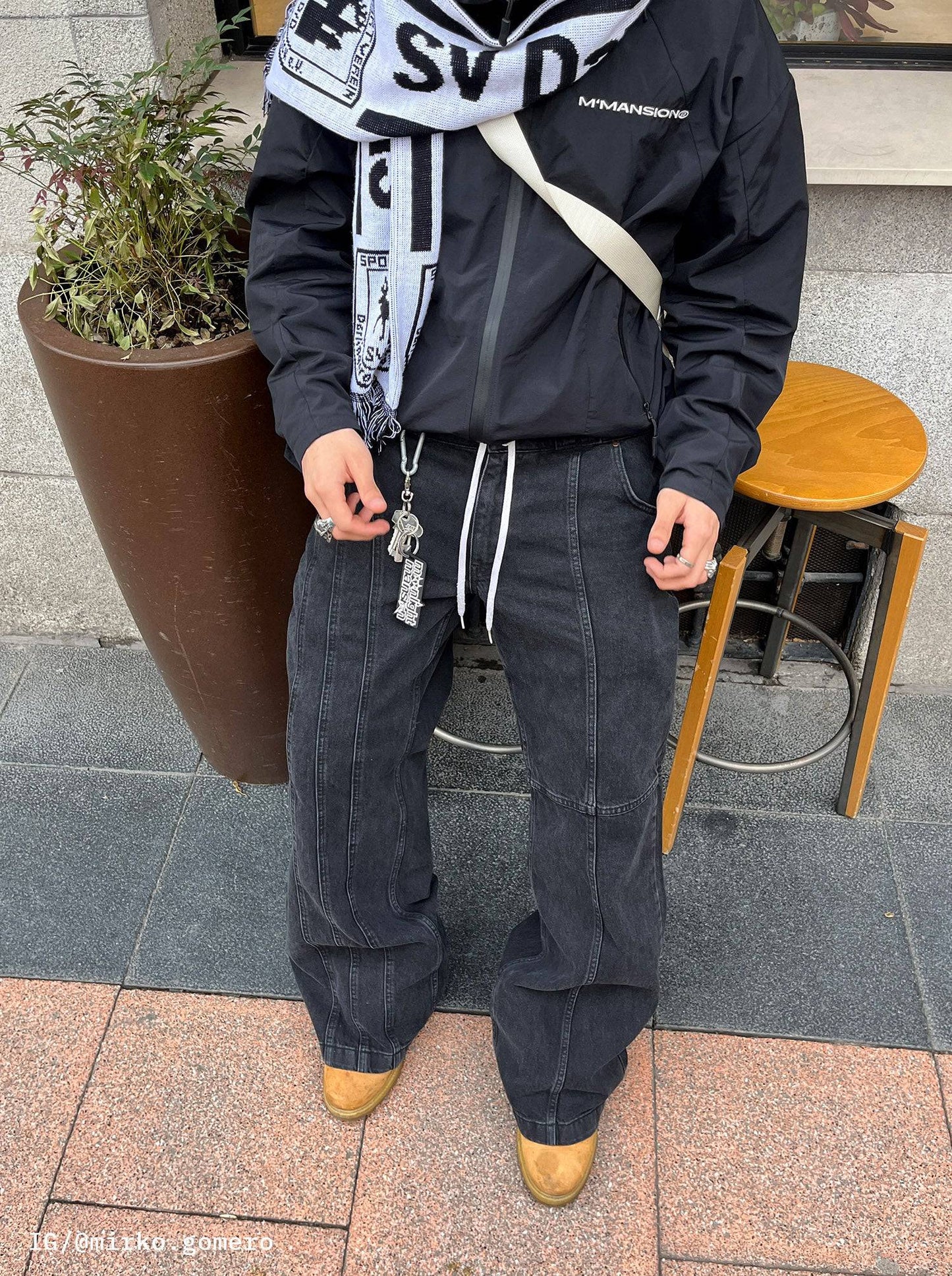 CONSTRUCTION DENIM BLACK - Moonlight Mansion