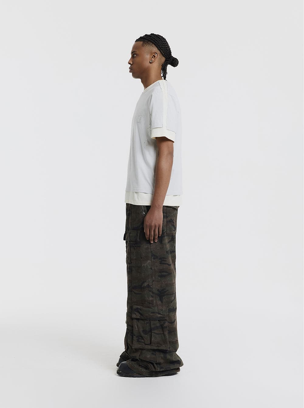 Dune T-Shirt - Beige / Grey - Moonlight Mansion