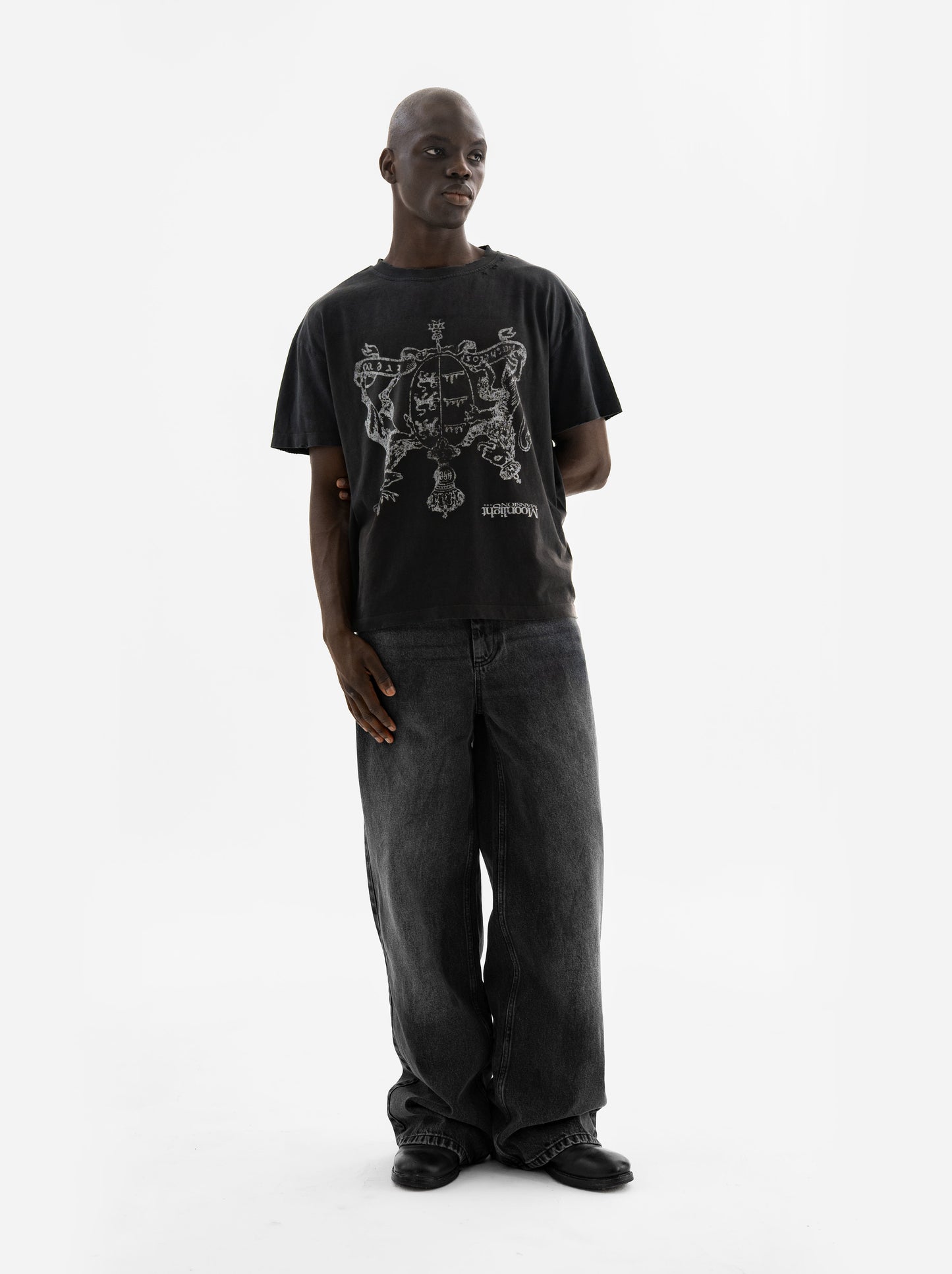 COAT OF ARMS T-SHIRT - BLACK