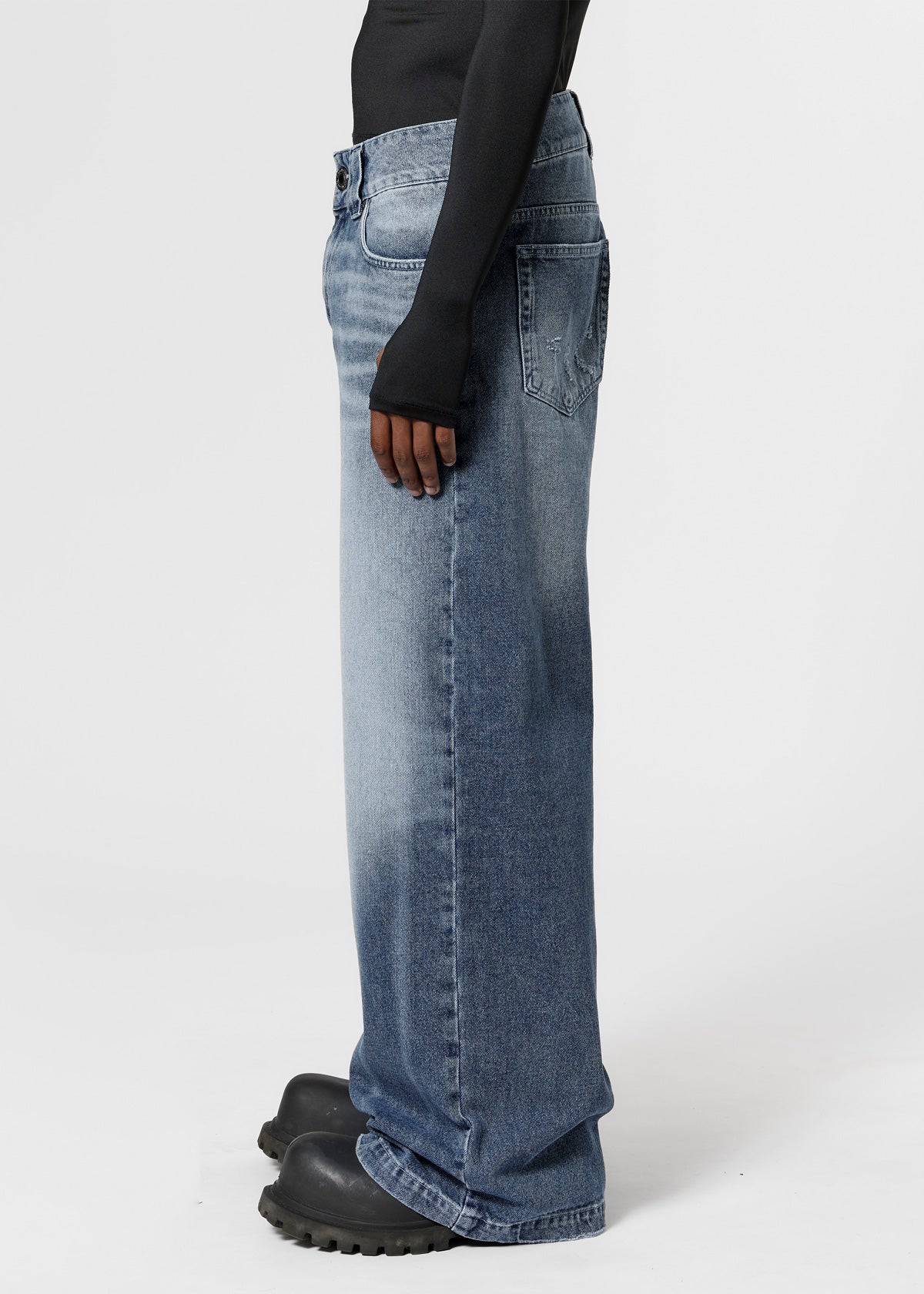 SILHOUETTE DENIM - LIGHT BLUE - Moonlight Mansion