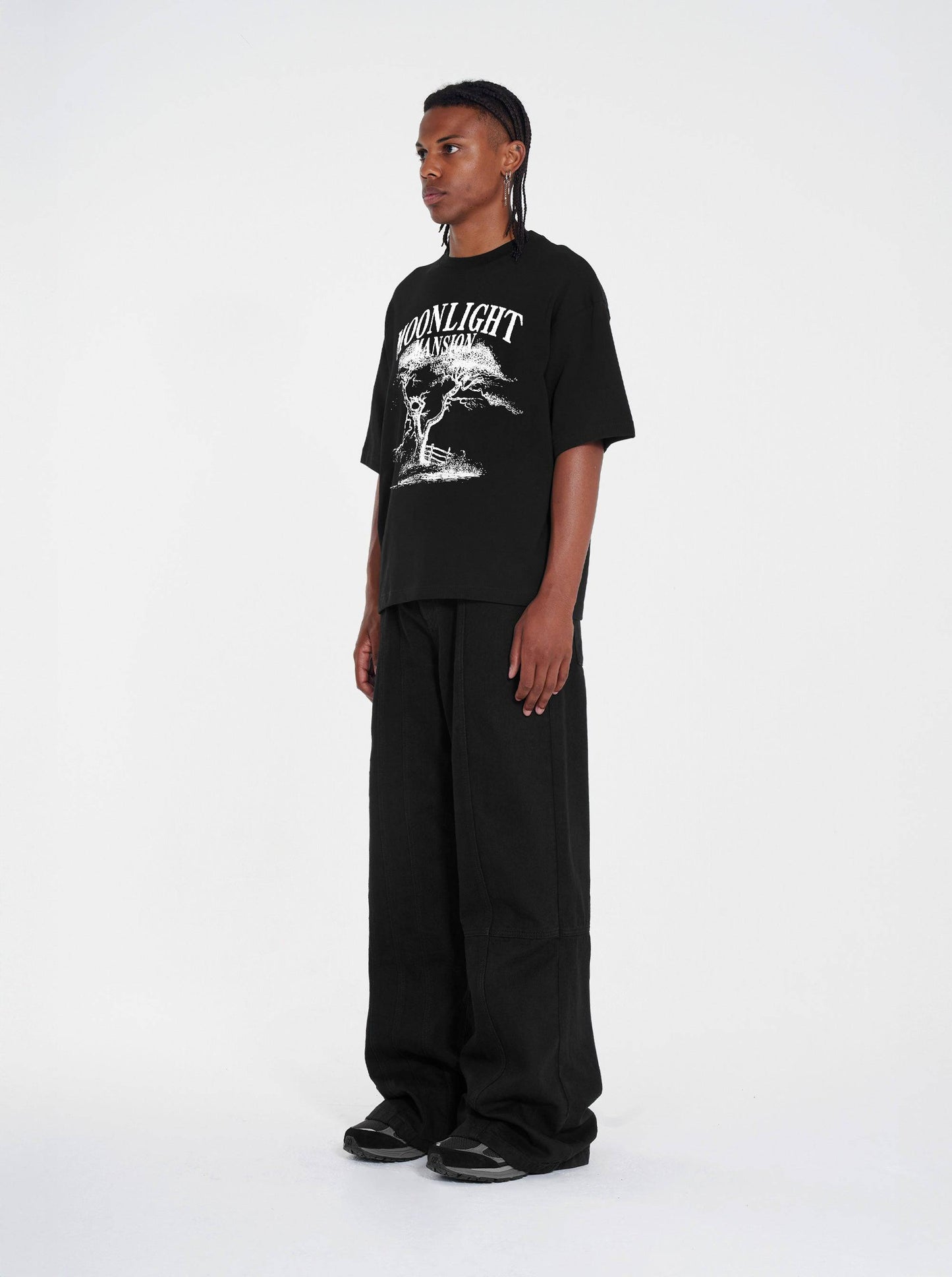 *TREE T-SHIRT - Black - Moonlight Mansion