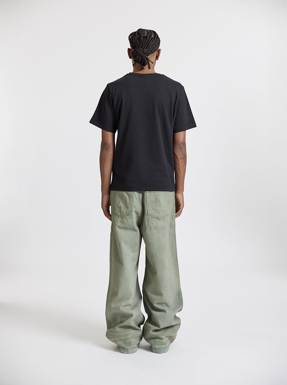 RIFLE T-SHIRT - BLACK