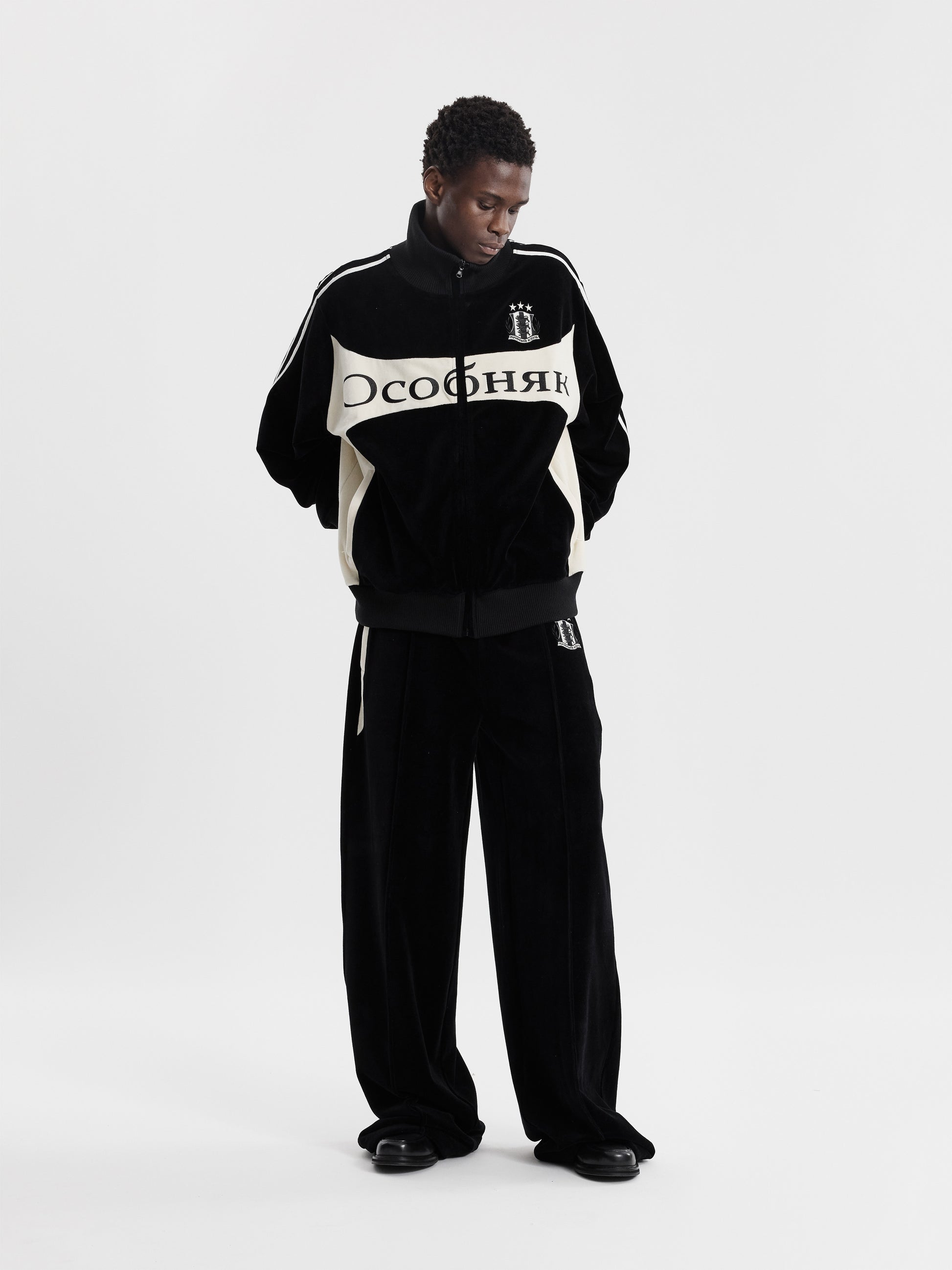 OCOBHRK VELVET JACKET - BLACK