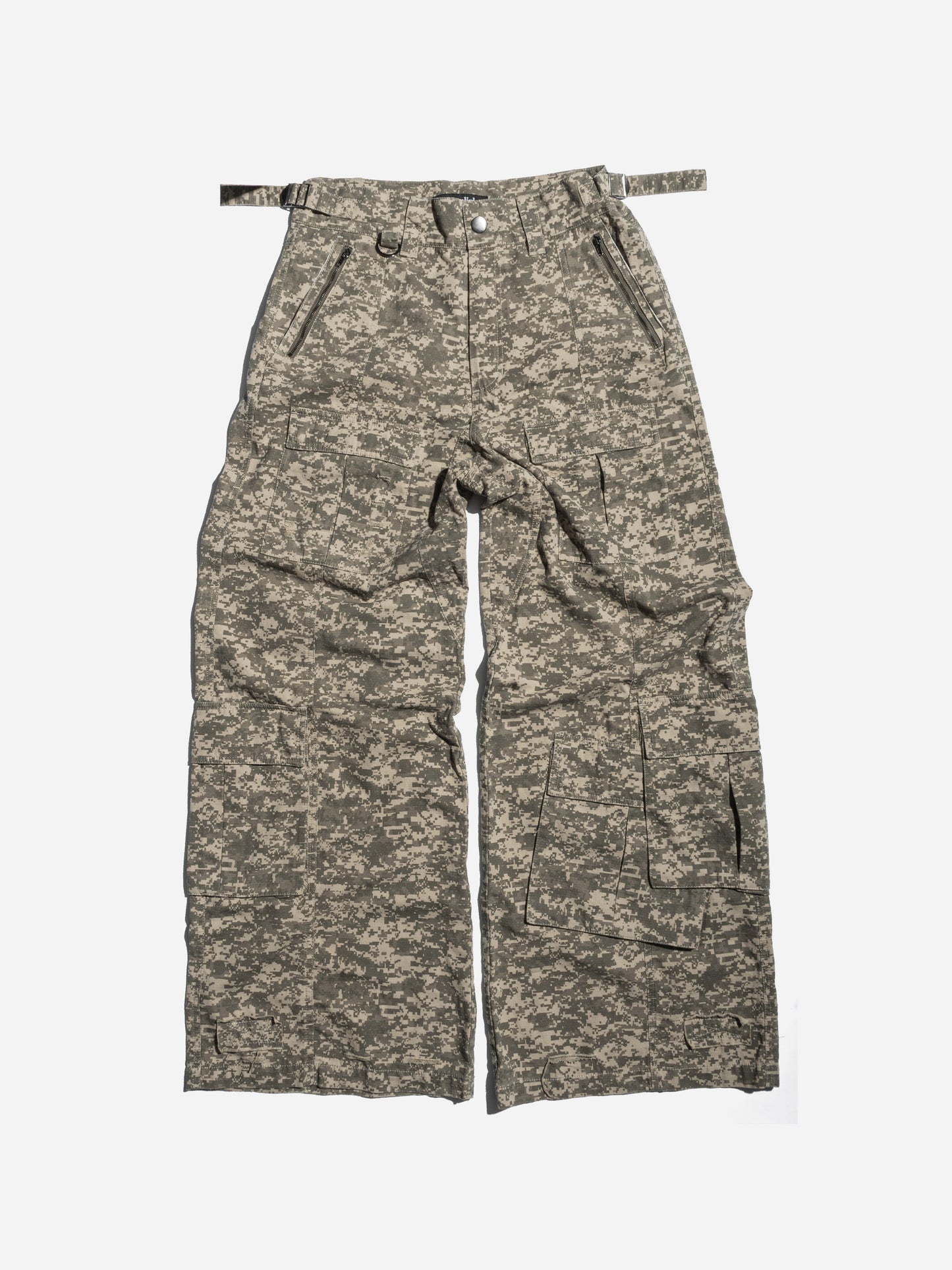 MILITARY CARGOPANTS - PIXEL CAMO