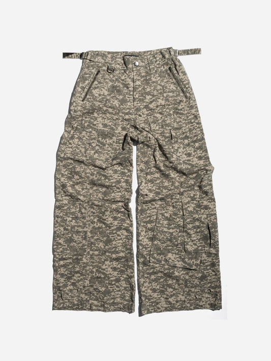 MILITARY CARGOPANTS - PIXEL CAMO