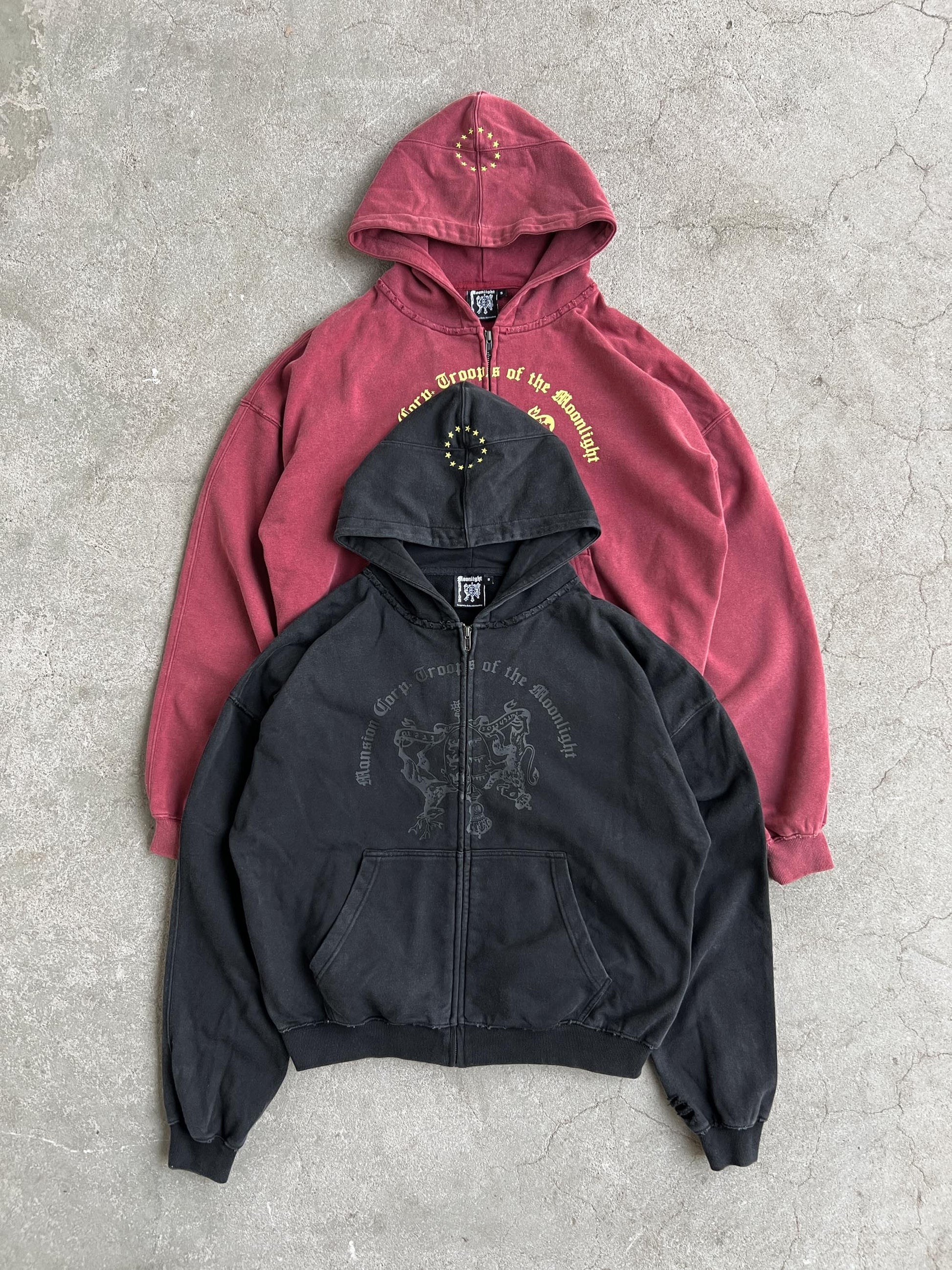 COAT OF ARMS ZIP-UP - BLACK - Moonlight Mansion