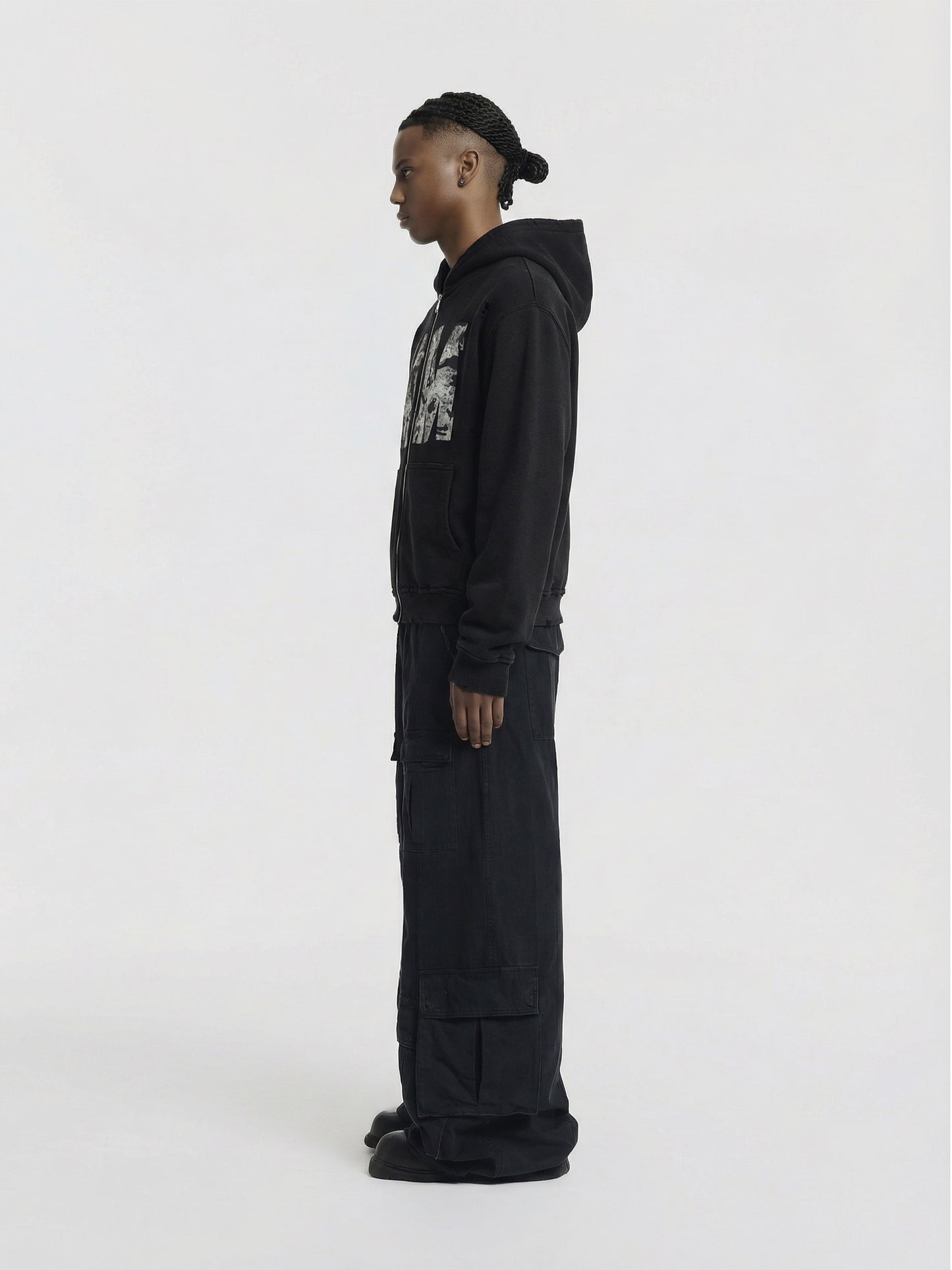 MM24 ZIP-UP - BLACK - Moonlight Mansion