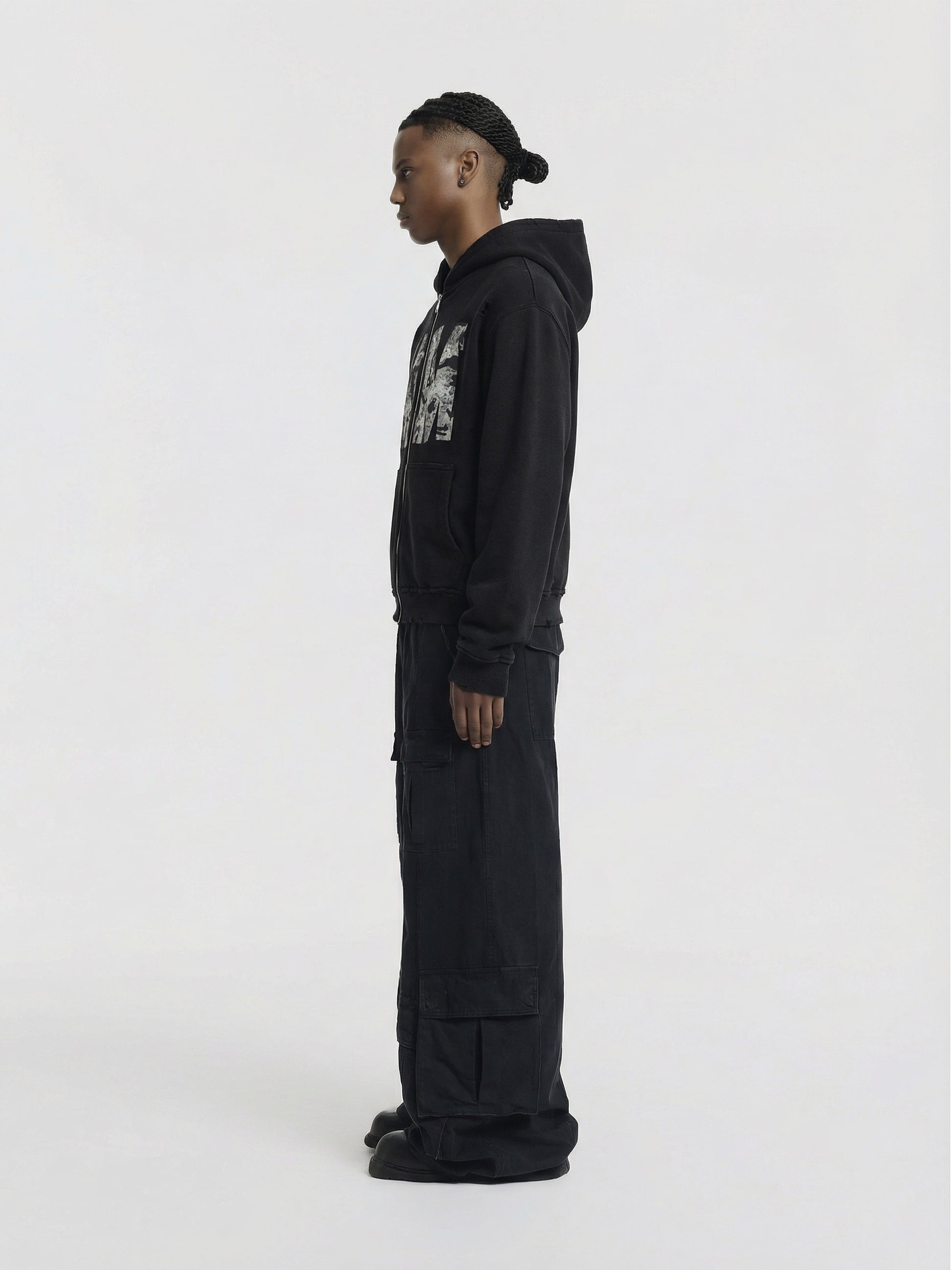 MM24 ZIP-UP - BLACK - Moonlight Mansion